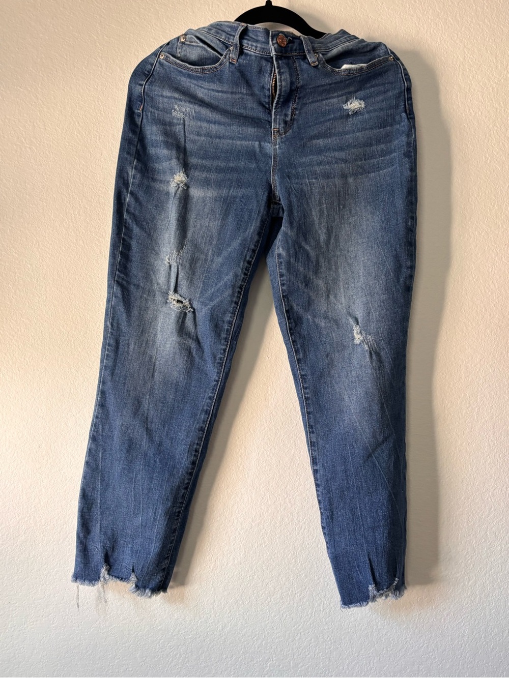 Nomad Washed Blue Boyfriend Jeans with Distressed Hem